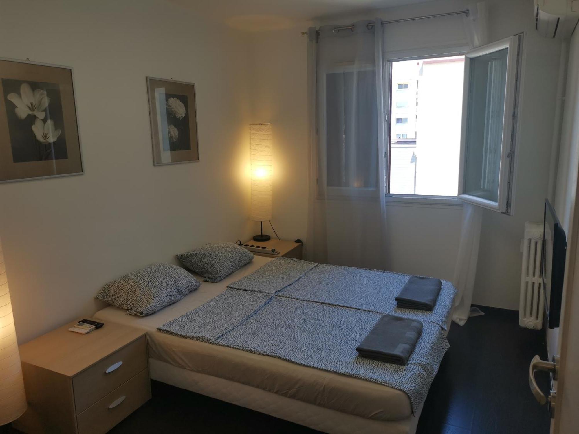 The Nice - 3 Rooms, 3Air Cond, 3Tv, 3Fans, 2 Wc, Wifi Everywhere 5Min Aeroport, Train, Beach, 1Min Tram, 15 Min Centre, Port, Parking Possible Екстер'єр фото